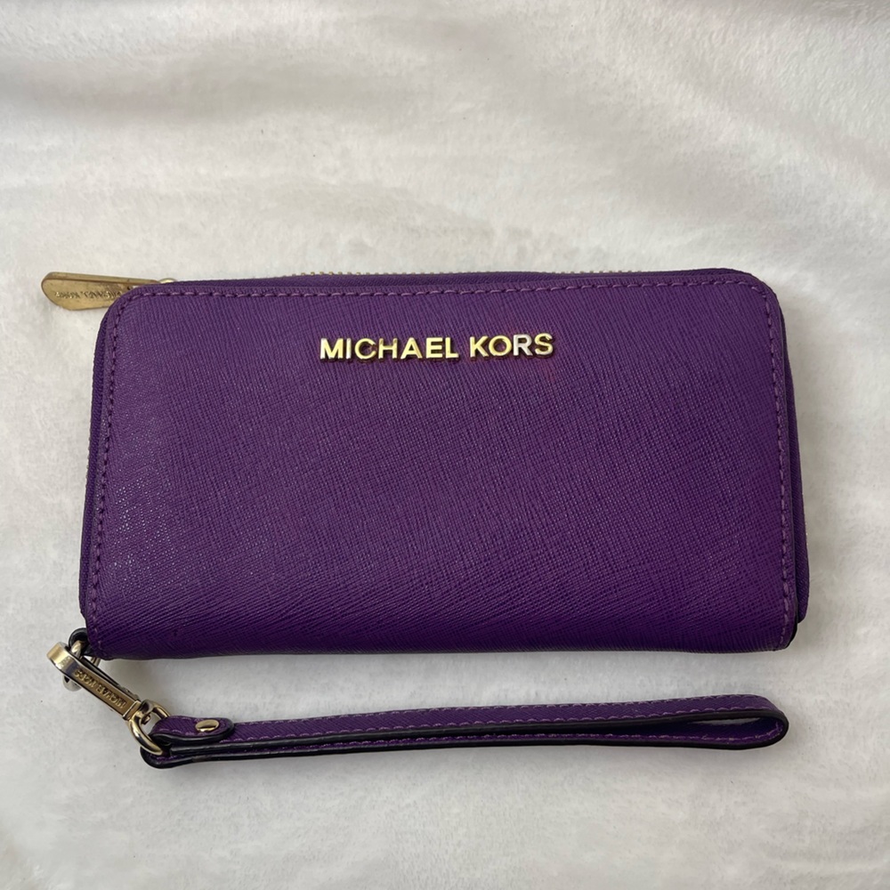 Michael Kors purple wallet, EUC